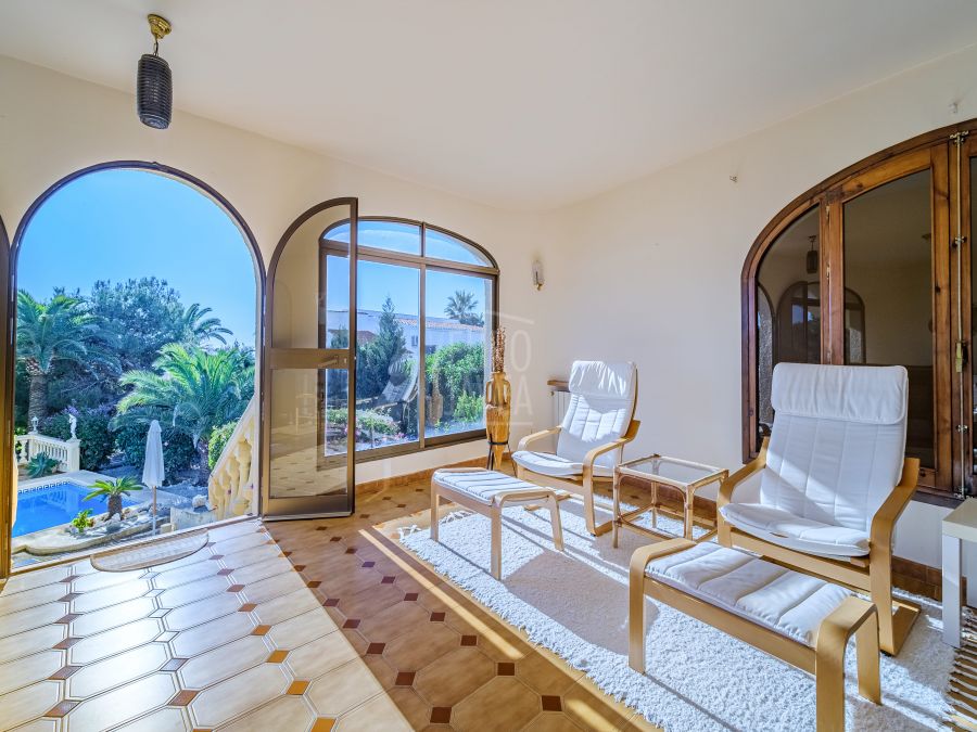 Villa te koop in Jávea in het gebied Balcón al mar met uitzicht op zee