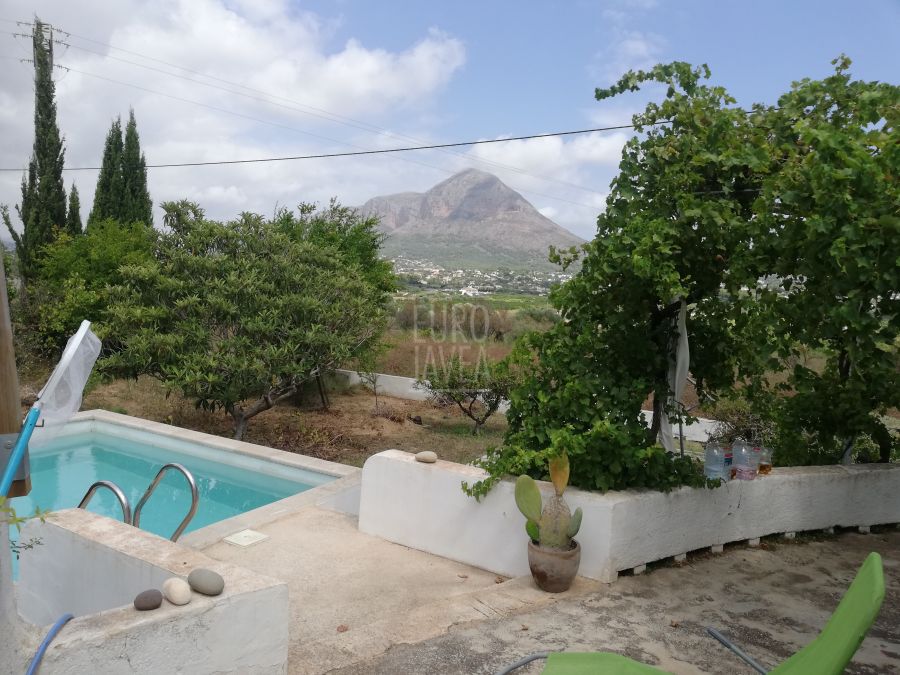 Villa for sale in the area of Piver in Javea, a few minutes driving distance to the sea