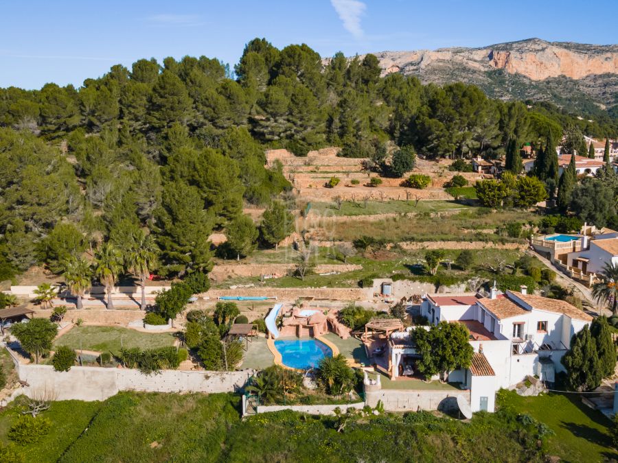 Charming finca for sale a few steps from the town of Jesus Pobre