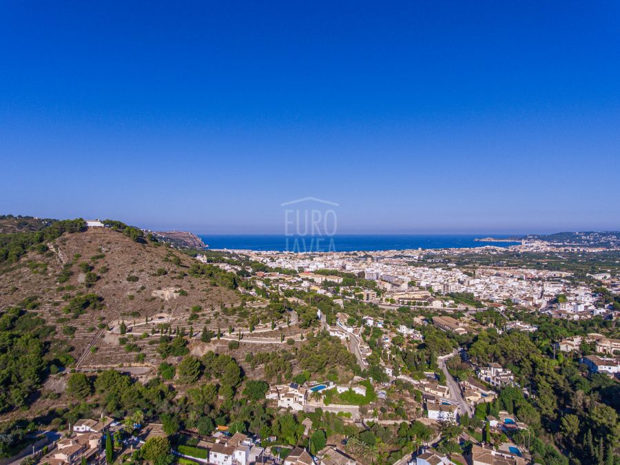Plot for sale in Jávea, in the Castellans area. Close to old town with sea views