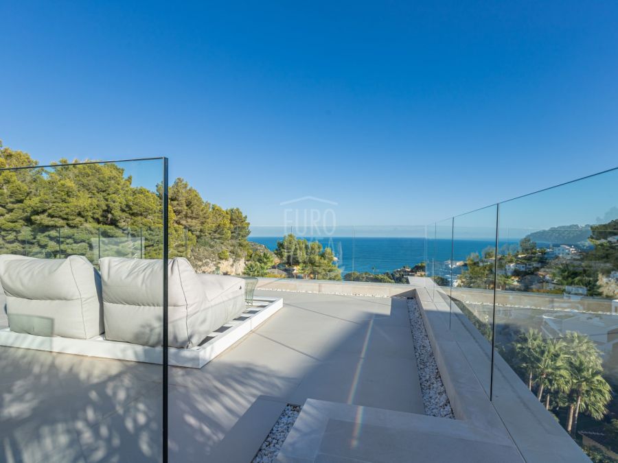 Moderna villa a la venta en la zona de Balcon al mar en Jávea, con vistas excepcionales al mar