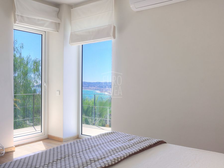 Modern villa for sale in the La Corona area of Jávea, a step away from the port with sea views