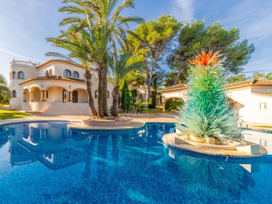 Luxurious villa for sale in Jávea, in the Adsubia area, 
