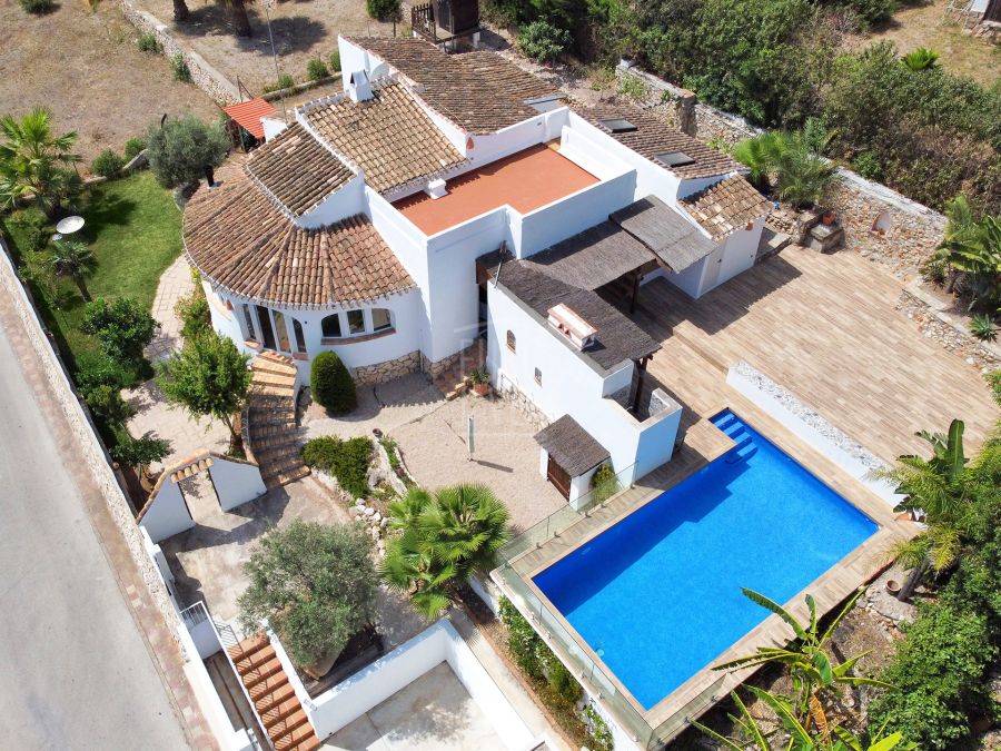 Villa exclusief te koop in Jávea in het Toscal-gebied, allemaal op één verdieping