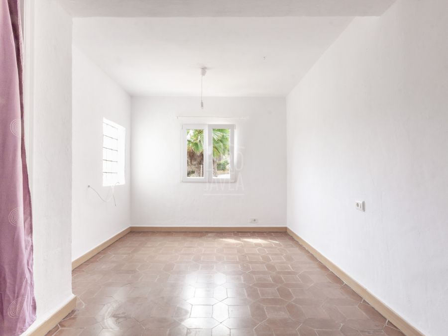 Villa exclusief te koop in Jávea in het Toscal-gebied, allemaal op één verdieping