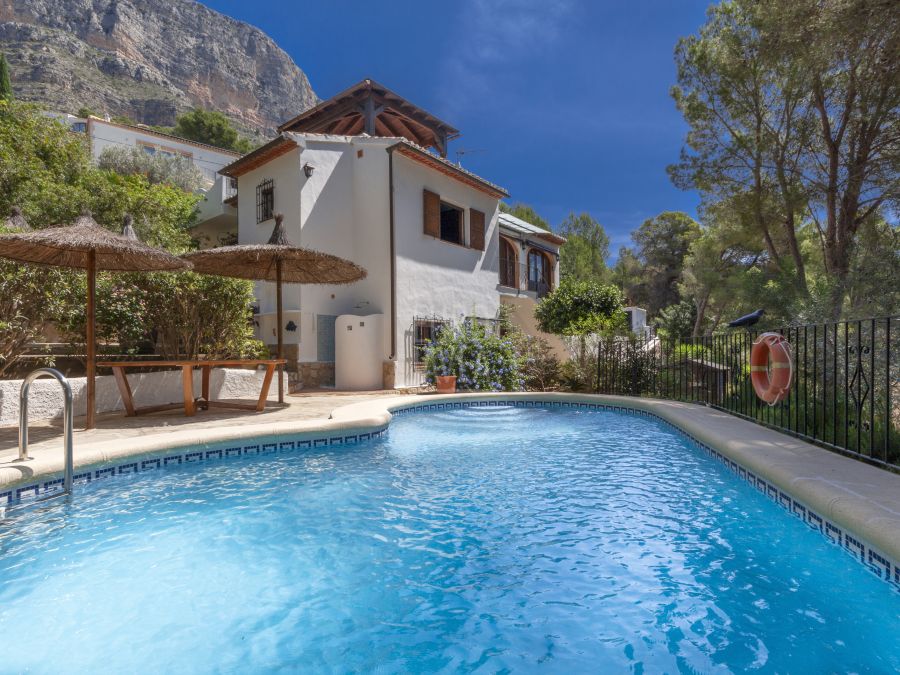 Charmante villa te koop op de Montgo in Javea