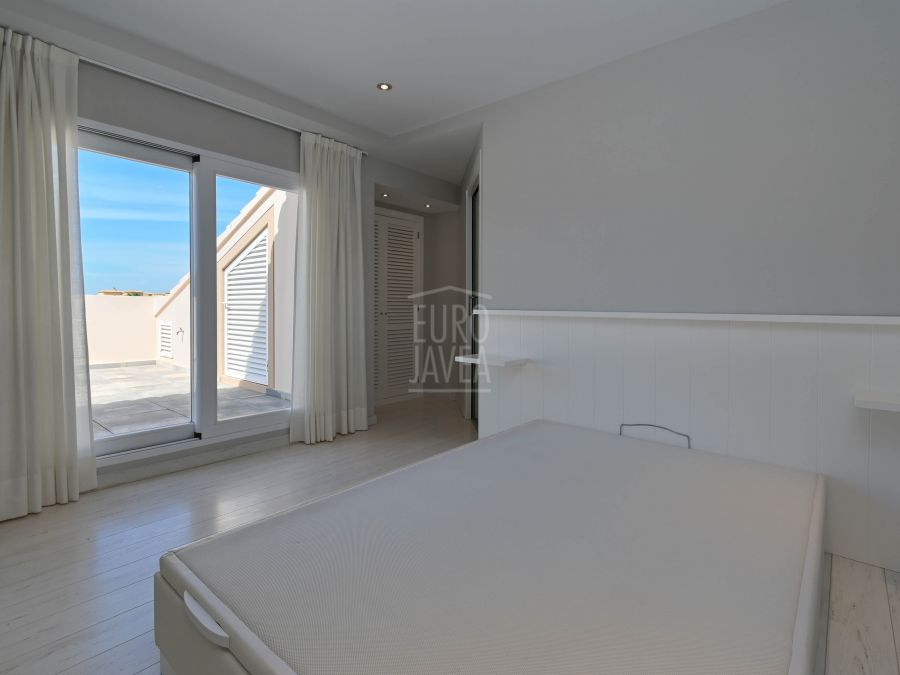 Spectaculaire penthouse en duplex à vendre sur la plage d'Arenal, dans le complexe exclusif Nou Fontana