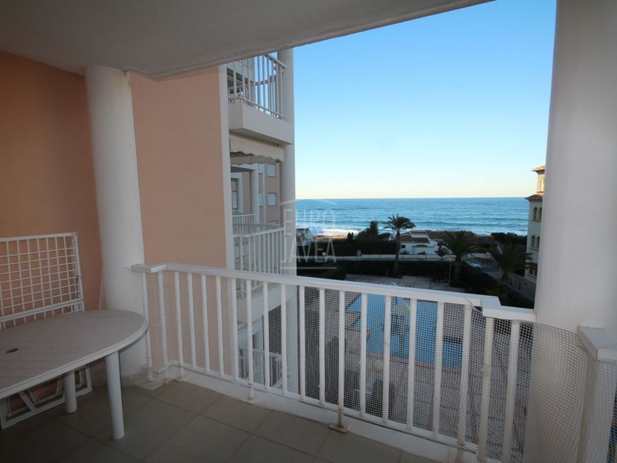 Apartment for sale in the Montañar II area in Jávea, with sea views