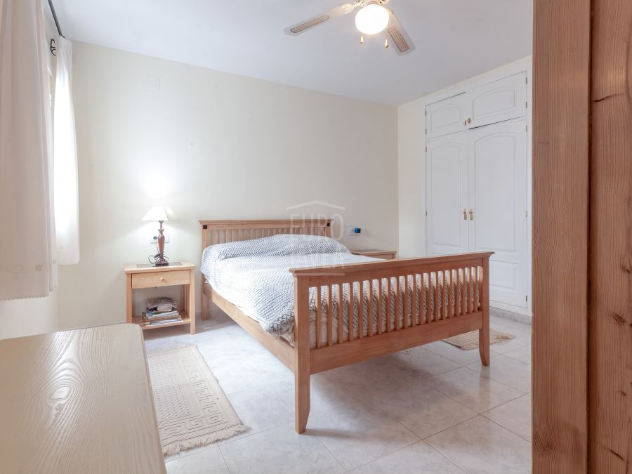 Appartement exclusief te koop in het centrum van de haven van Jávea, met uitzicht op zee