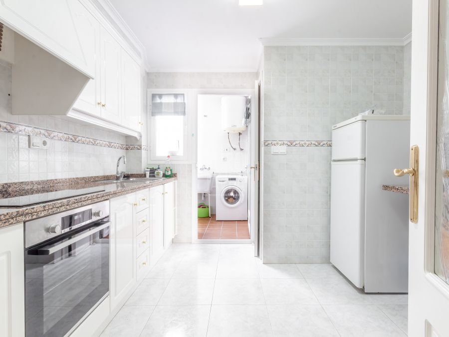 Appartement exclusief te koop in het centrum van de haven van Jávea, met uitzicht op zee