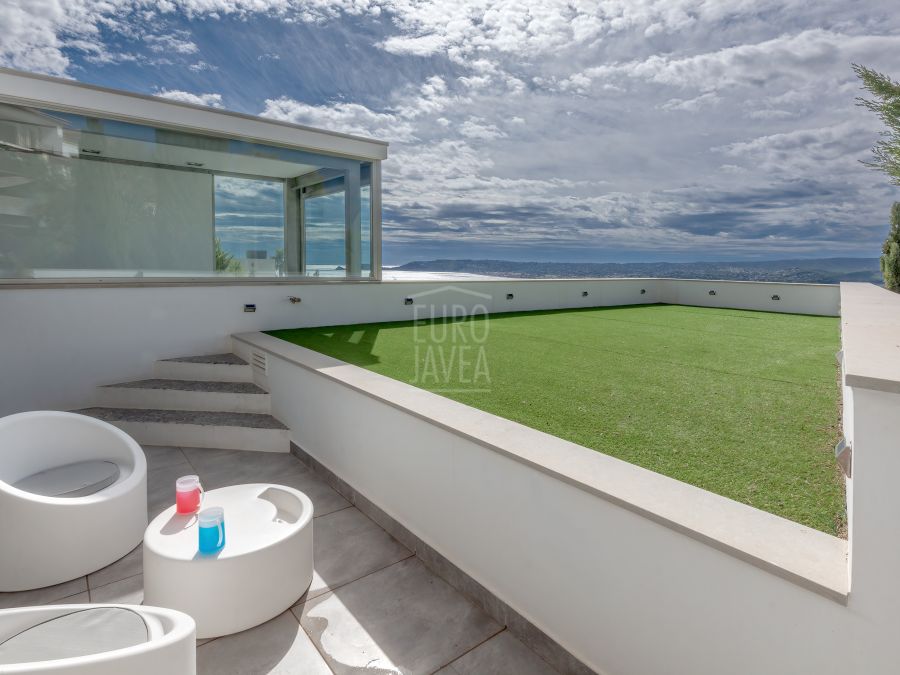 Villa a la venta en exclusiva en la zona de La Corona, con espectaculares vistas al mar
