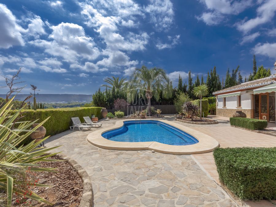 Villa for sale exclusively in La lluca in Jávea , close to Javea Golf