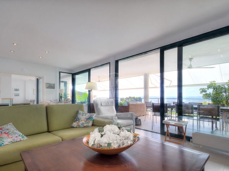 Villa a la venta en Exclusiva en la privilegiada zona de La Corona con espectaculares vistas al mar