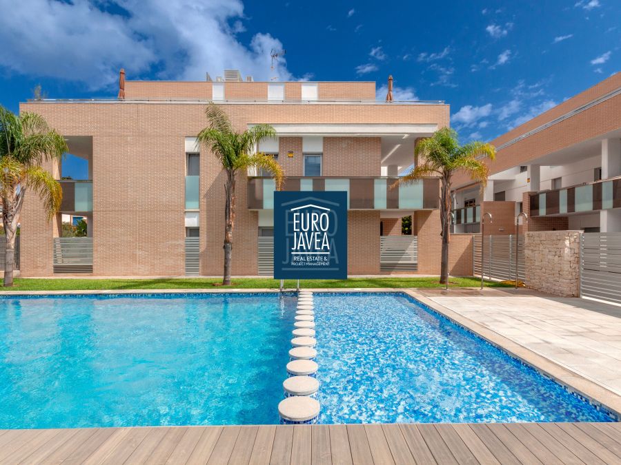Exclusive modern south facing penthouse for sale in Javea