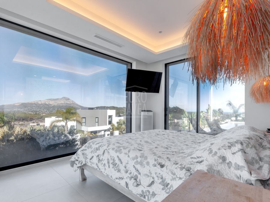 Villa in moderne stijl te koop in de wijk Villes del Vent van Jávea met panoramisch uitzicht en uitzicht op zee
