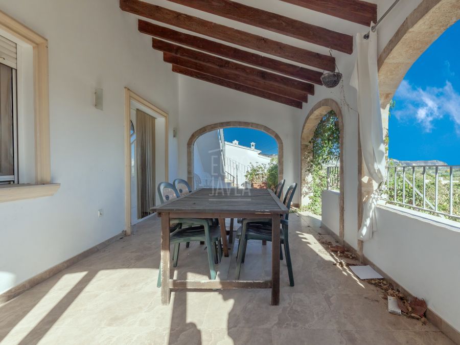 Villa for sale next to the old town in Jávea , with open views