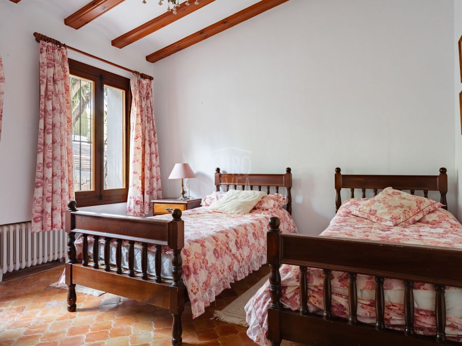 Villa de estilo tradicional a la venta en Jávea con vistas al mar y al Cabo de San Antonio