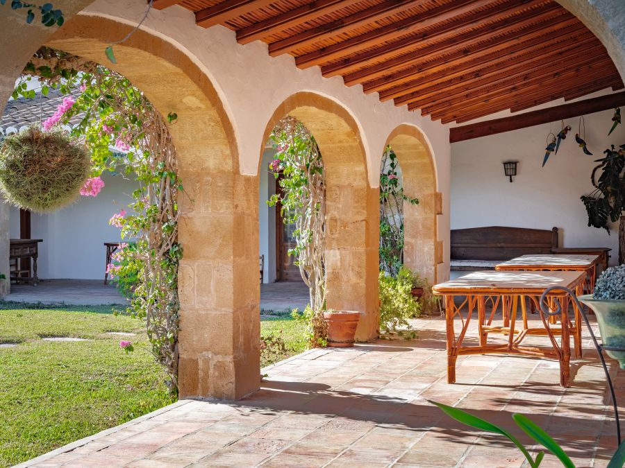 Villa de estilo tradicional a la venta en Jávea con vistas al mar y al Cabo de San Antonio