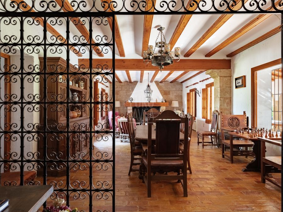 Villa in traditionele stijl te koop in Jávea met uitzicht op de zee en Kaap San Antonio