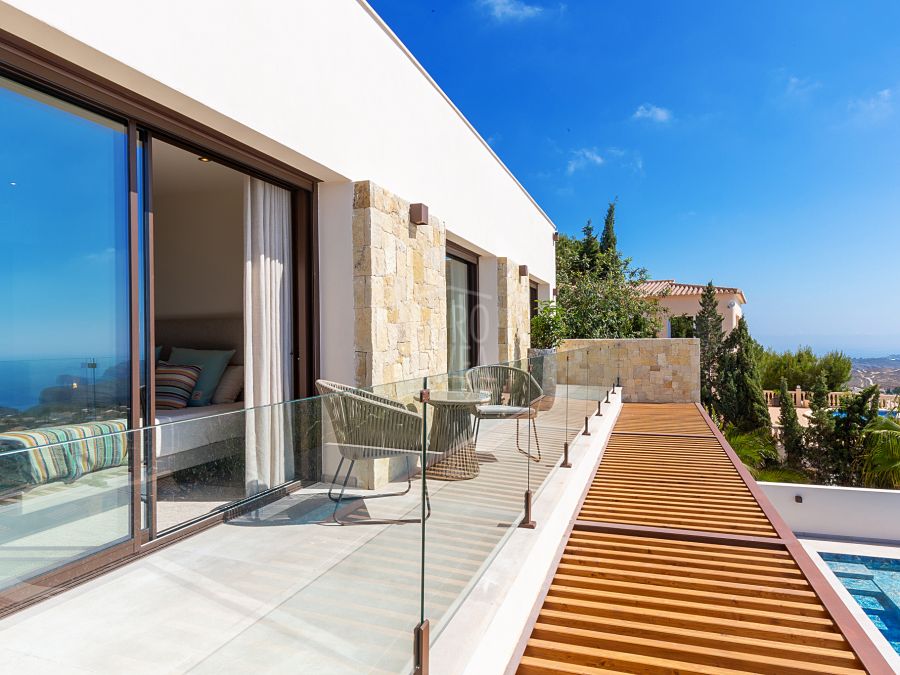 Newly built villa in Cumbre del Sol de Benitatxell with exceptional sea views