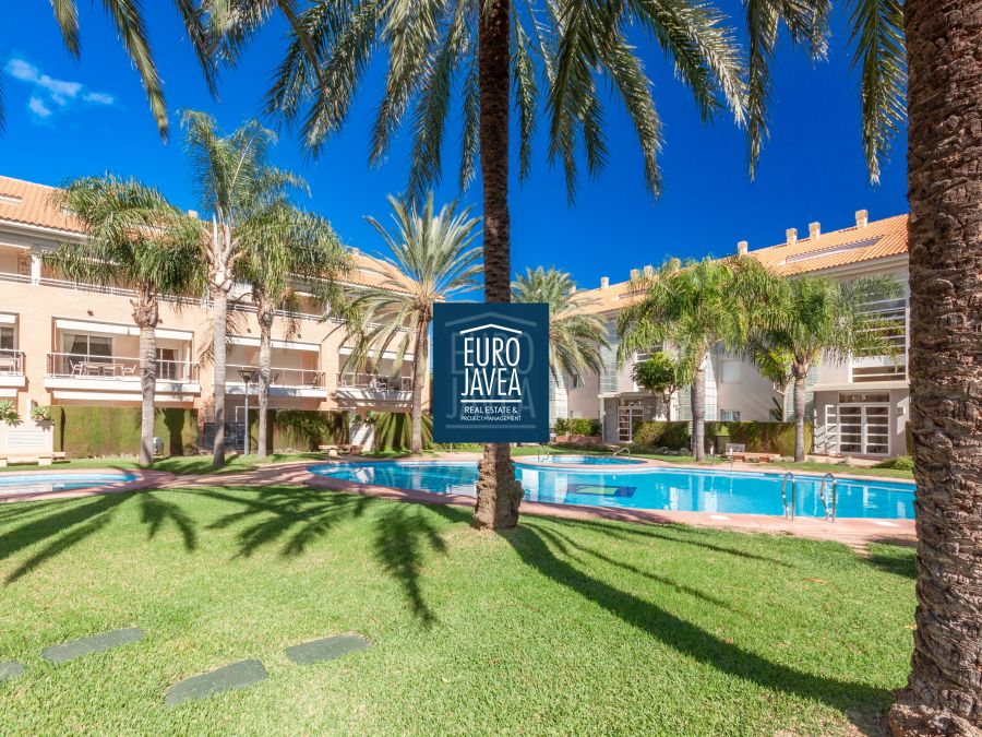 Apartment for sale exclusively on Arenal Beach in Jávea