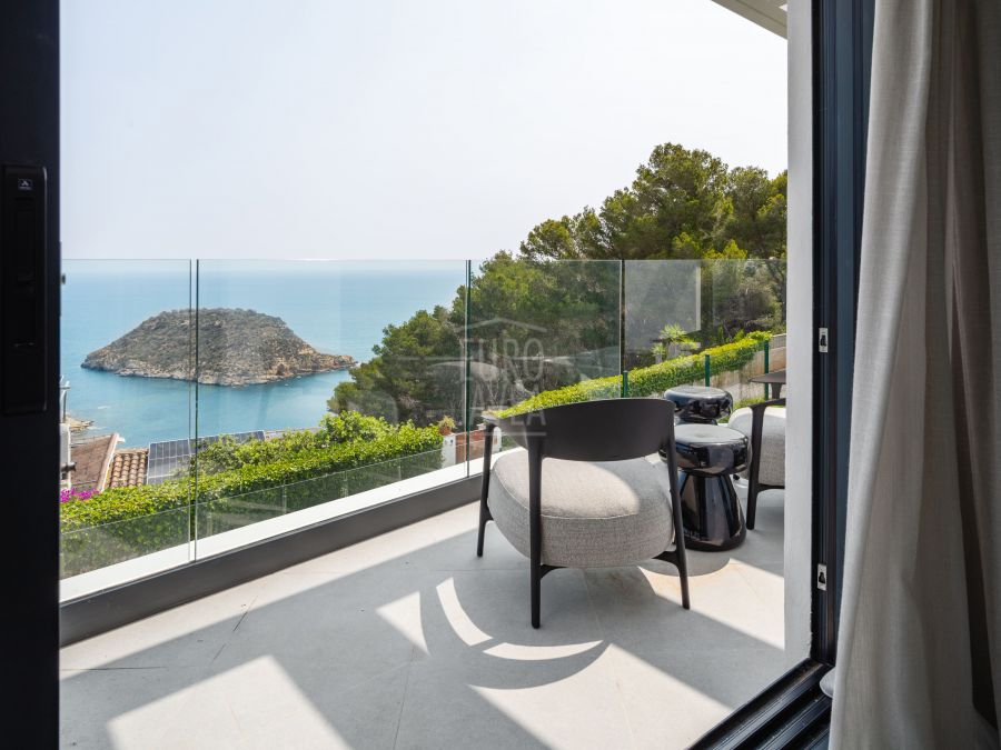 Proyecto de villa unifamiliar en la zona del Portichol en Jávea , con impresionantes vistas al mar y a la isla del Portichol