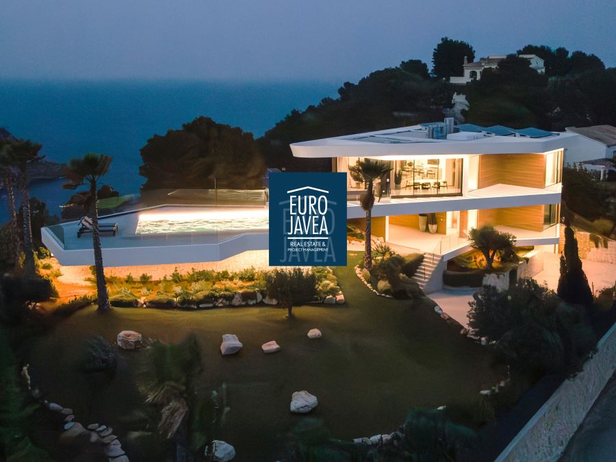 Proyecto de villa unifamiliar en la zona del Portichol en Jávea , con impresionantes vistas al mar y a la isla del Portichol