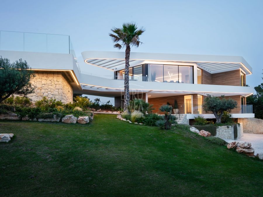 Proyecto de villa unifamiliar en la zona del Portichol en Jávea , con impresionantes vistas al mar y a la isla del Portichol