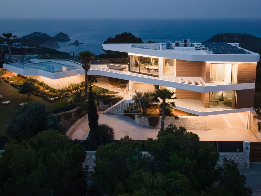 Proyecto de villa unifamiliar en la zona del Portichol en Jávea , con impresionantes vistas al mar y a la isla del Portichol