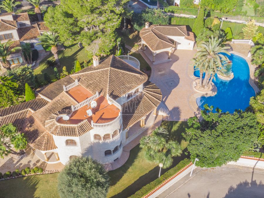 Set van 4 villa's met zeezicht te koop in Jávea, in de regio Adsubia. Ideaal als toeristisch of residentieel complex