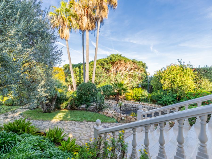 Set van 4 villa's met zeezicht te koop in Jávea, in de regio Adsubia. Ideaal als toeristisch of residentieel complex