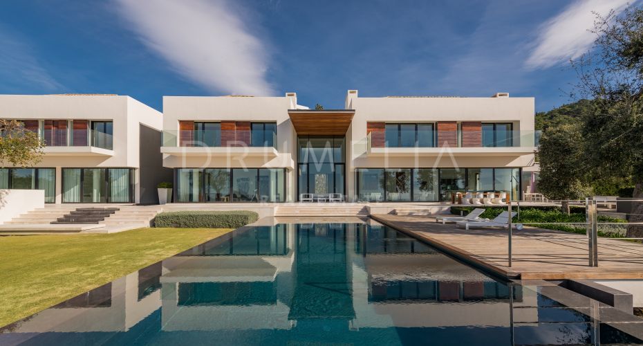 Schicke Luxus-Villa im zeitgenössischen Stil mit Panoramablick in Zagaleta, Benahavis