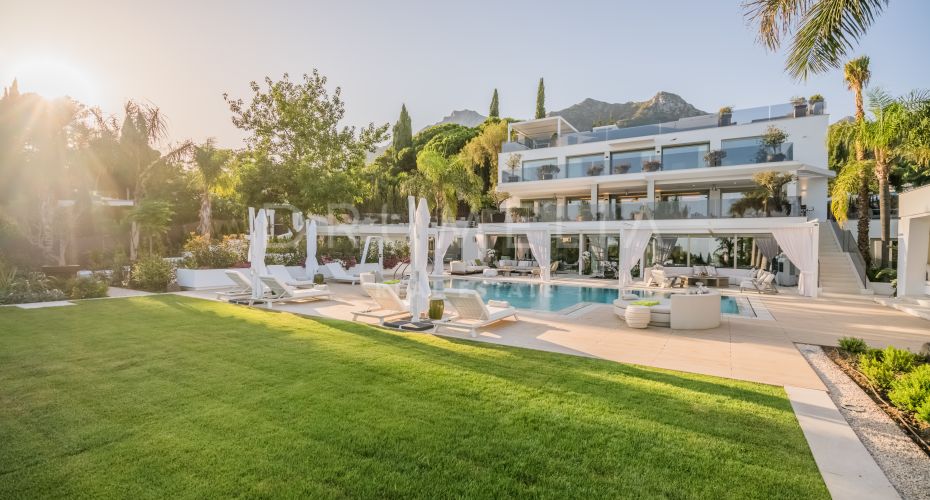 Villa Serenity - Extraordinaria villa moderna de lujo en venta en Cascada de Camojan, Marbella