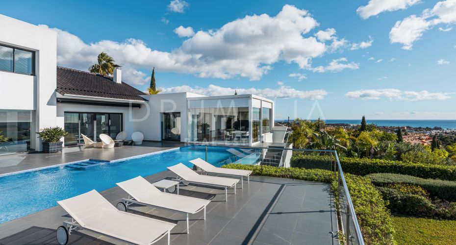 Blue Horizon - Prachtig eigentijds huis met panoramisch uitzicht op zee in Los Flamingos Golf Resort Benahavis