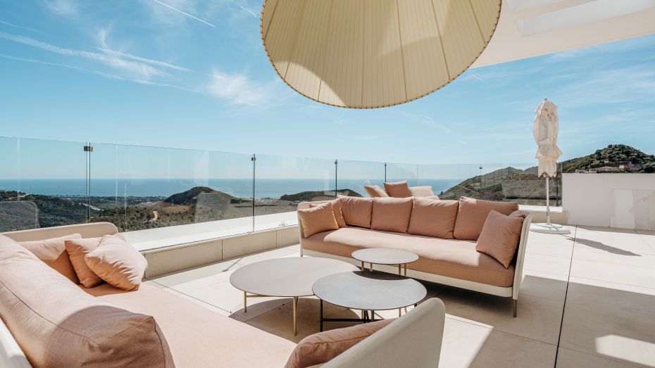 Ontdek uw droomhuis: Een rondleiding door het €2.4M luxe duplex penthouse in Palo Alto Marbella