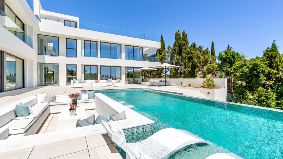Inside €4.950.000 Imposing Brand-New Modern Luxury Mansion in Marbella