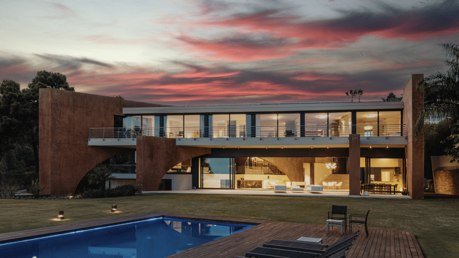Upptäck ditt drömhem: En rundtur i den exklusiva Villa Futura för 5,75 miljoner euro i La Reserva de Alcuzcuz