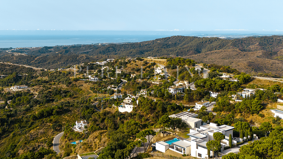 Villa de lujo con impresionantes vistas panorámicas al mar y la montaña, ubicada en Monte Mayor