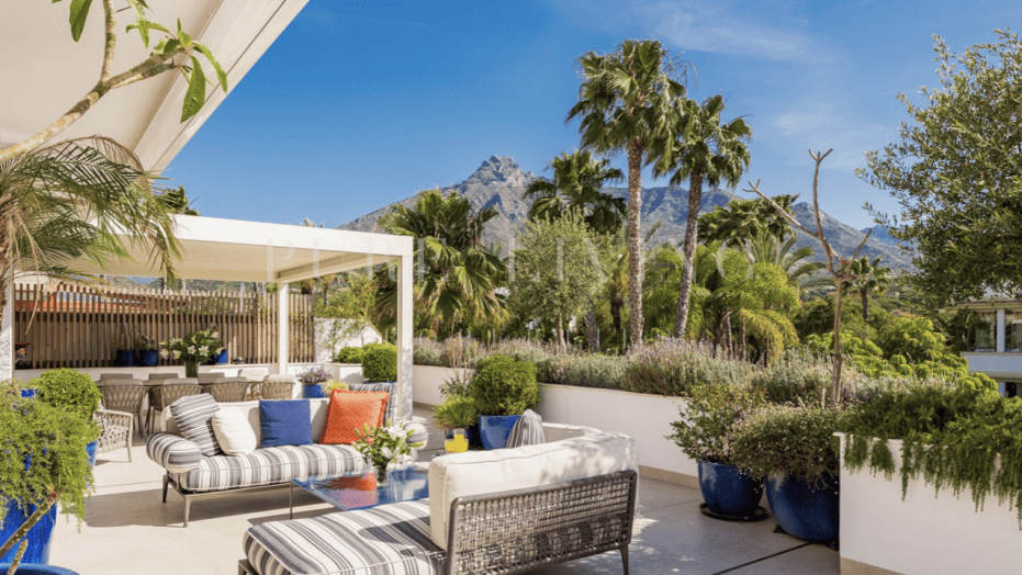 Luxe duplex penthouse in Lomas del Rey – Golden Mile, Marbella