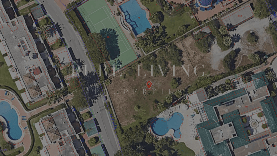 Exceptional plot situated in the prestigious area of, Nueva Andalucia