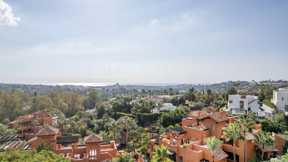 Appartement de 3 chambres entièrement rénové avec vue panoramique sur la mer à Palacetes Los Belvederes