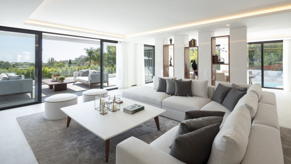 Contemporary Villa in Nueva Andalucía’s Golf Valley