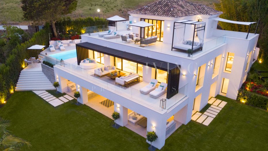 Contemporary Villa in Nueva Andalucía’s Golf Valley