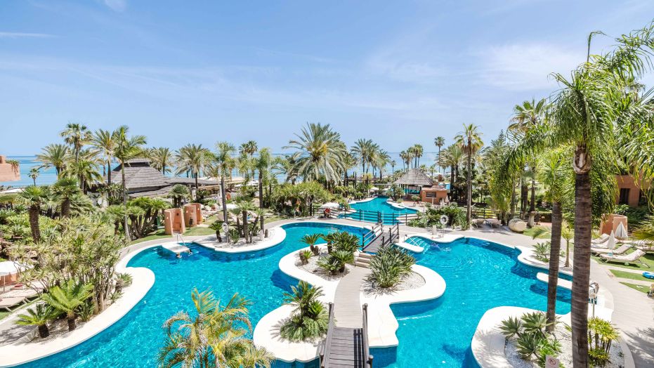 Stunning 2-bedroom apartment with high rental potential located in prime, Melia Hacienda Del Mar