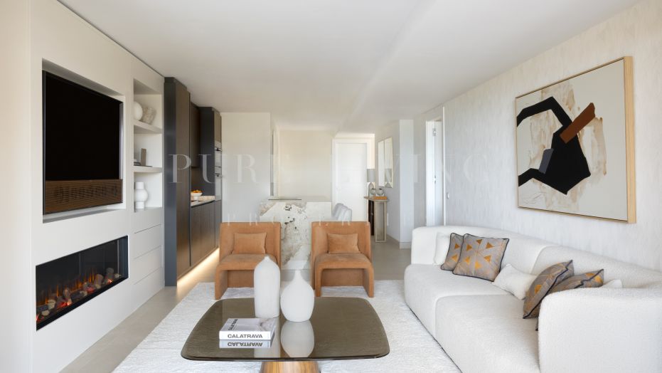 3-Bedroom Luxury Beachfront Apartment in Estepona with Panoramic Mediterranean Sea Views