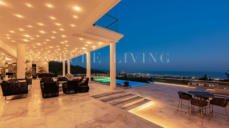 Excepcional villa de lujo con vistas panorámicas al mar y a la montaña en la prestigiosa Cascada de Camoján