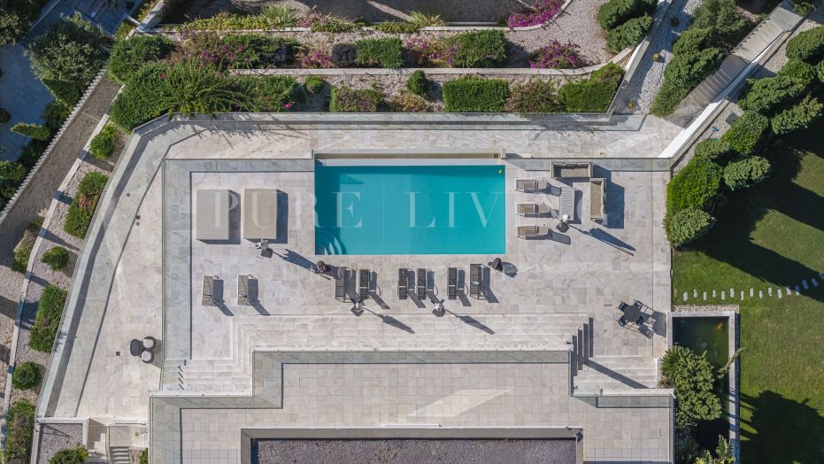 Villa de luxe d’exception avec vues panoramiques sur la mer & les montagnes dans la prestigieuse Cascada de Camoján