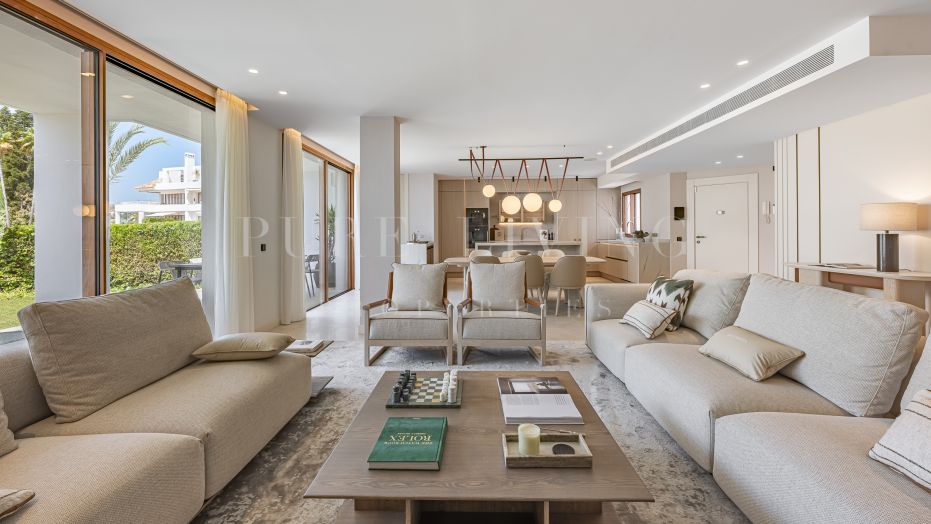 Beautifully renovated four-bedroom duplex apartment in Alcores del Golf.