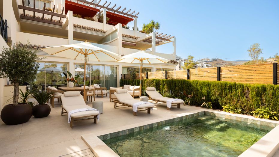 Luxury Ground Floor Apartment in Les Belvederes, Nueva Andalucía
