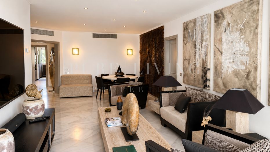 Luxury renovated ground-floor apartment with private pool and sea-views for sale in Los Granados, Puerto Banús